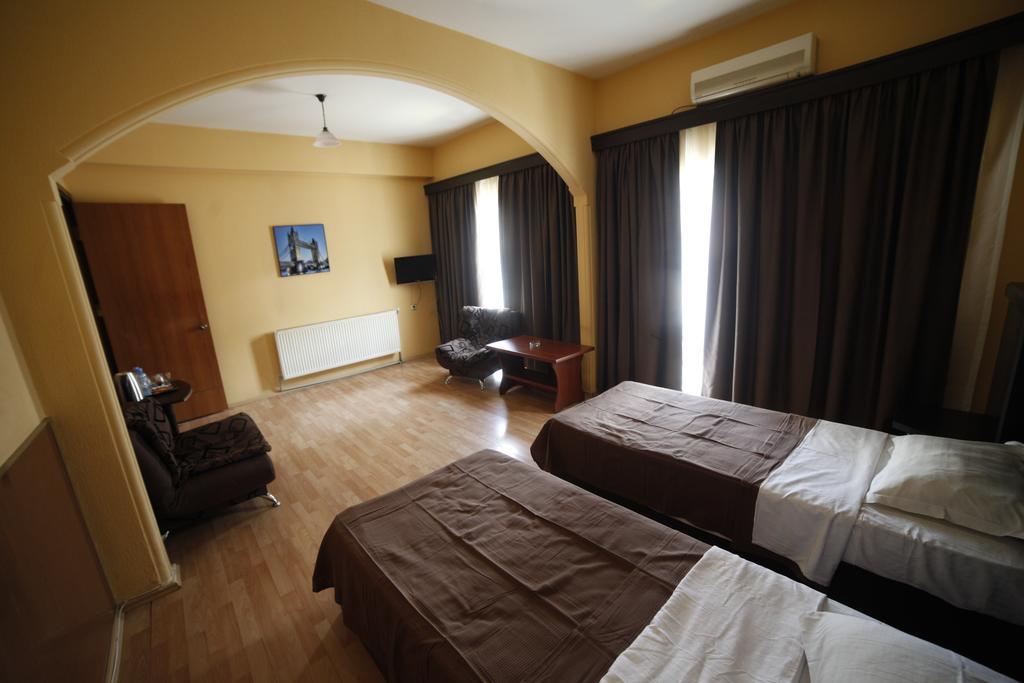 Hotel Avenue 4*