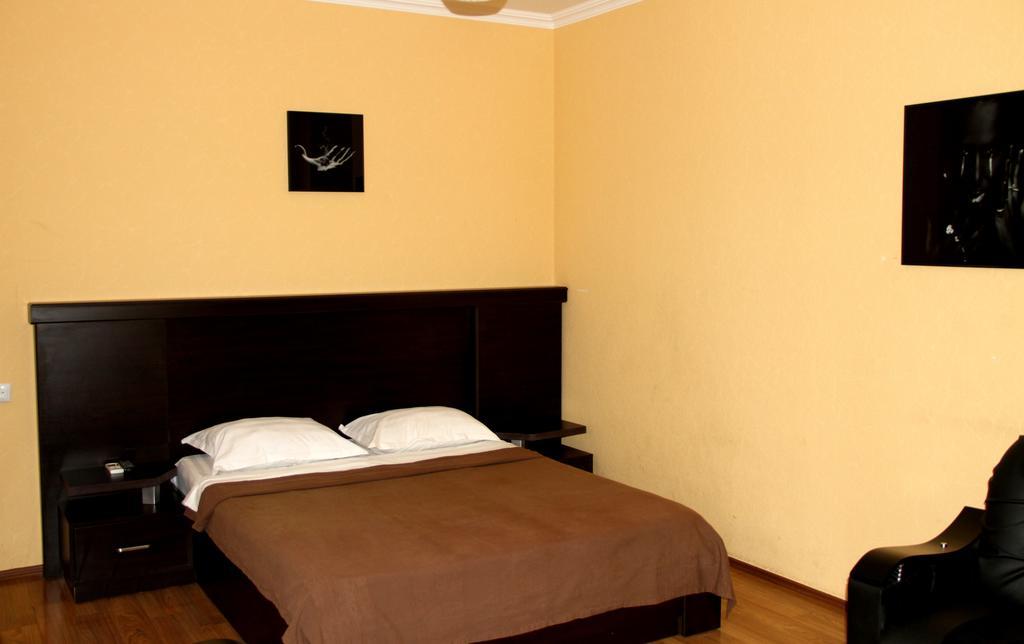 Avenue 4*