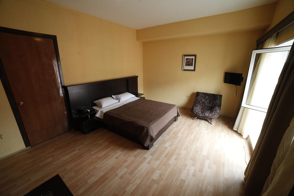 Hotel Avenue 4*
