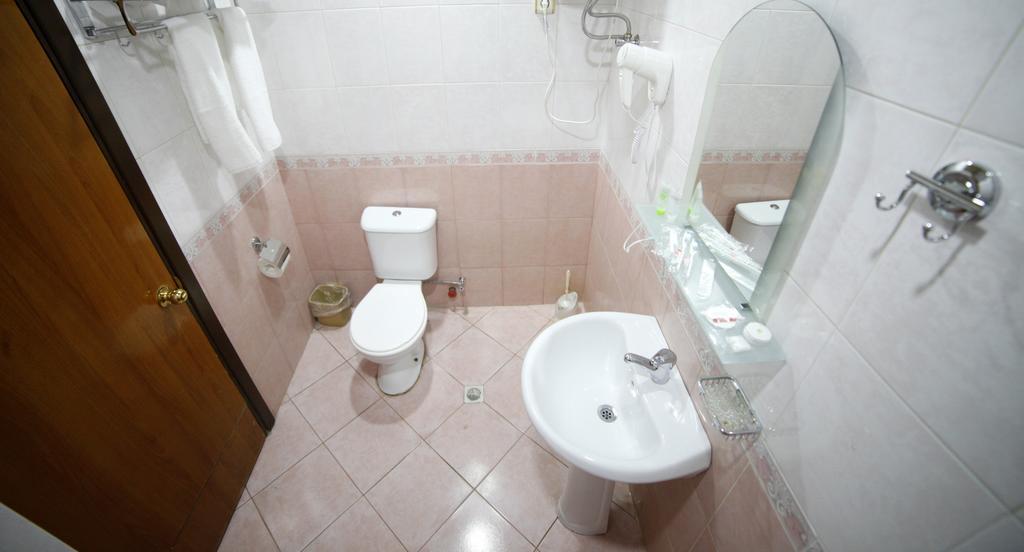 Avenue Hotel 4*